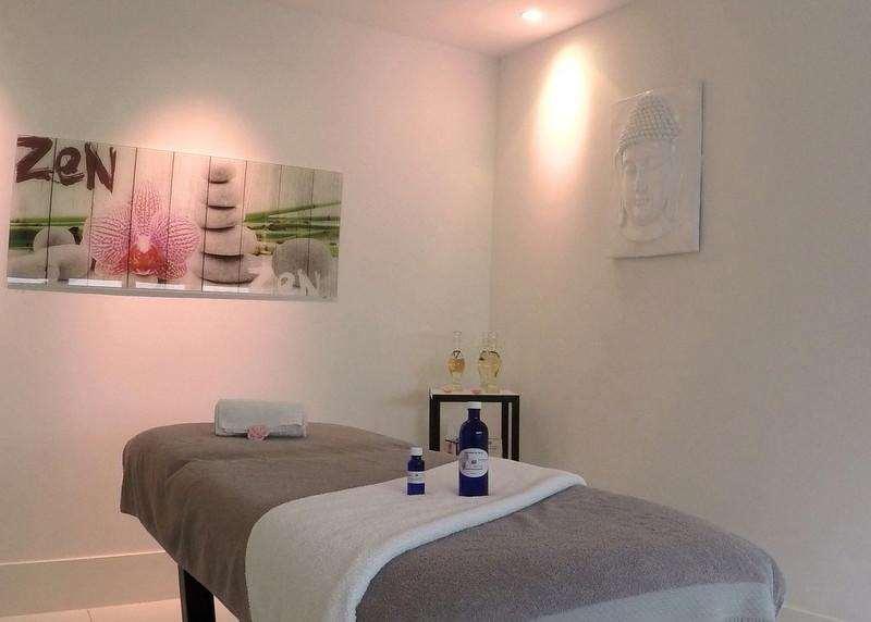 Le César Hôtel Provins Facilidades foto
